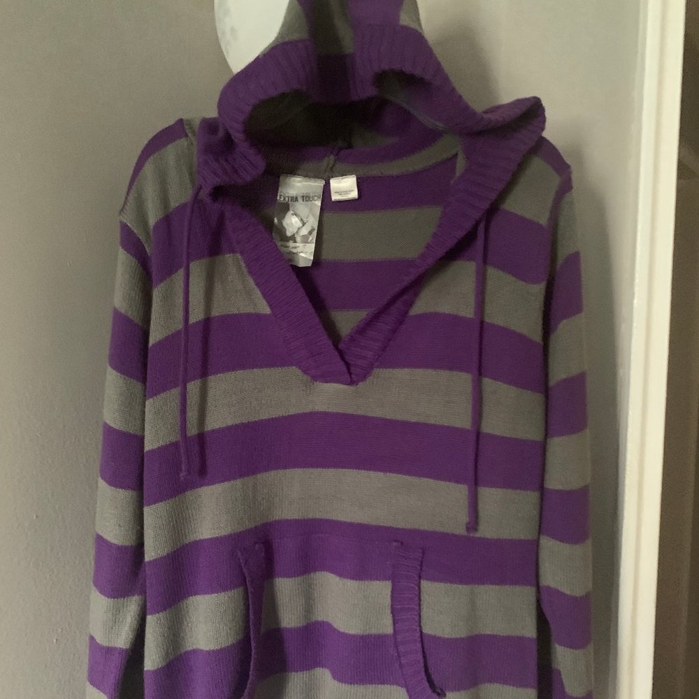 Extra Touch purple /gray acrylic sweater